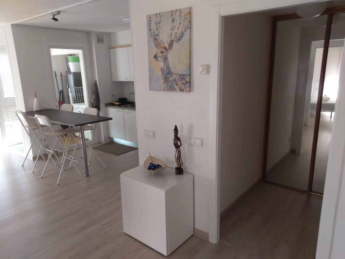 Luxury Apartment Accommodation, Next To Beach & Train Station Calella Exterior photo