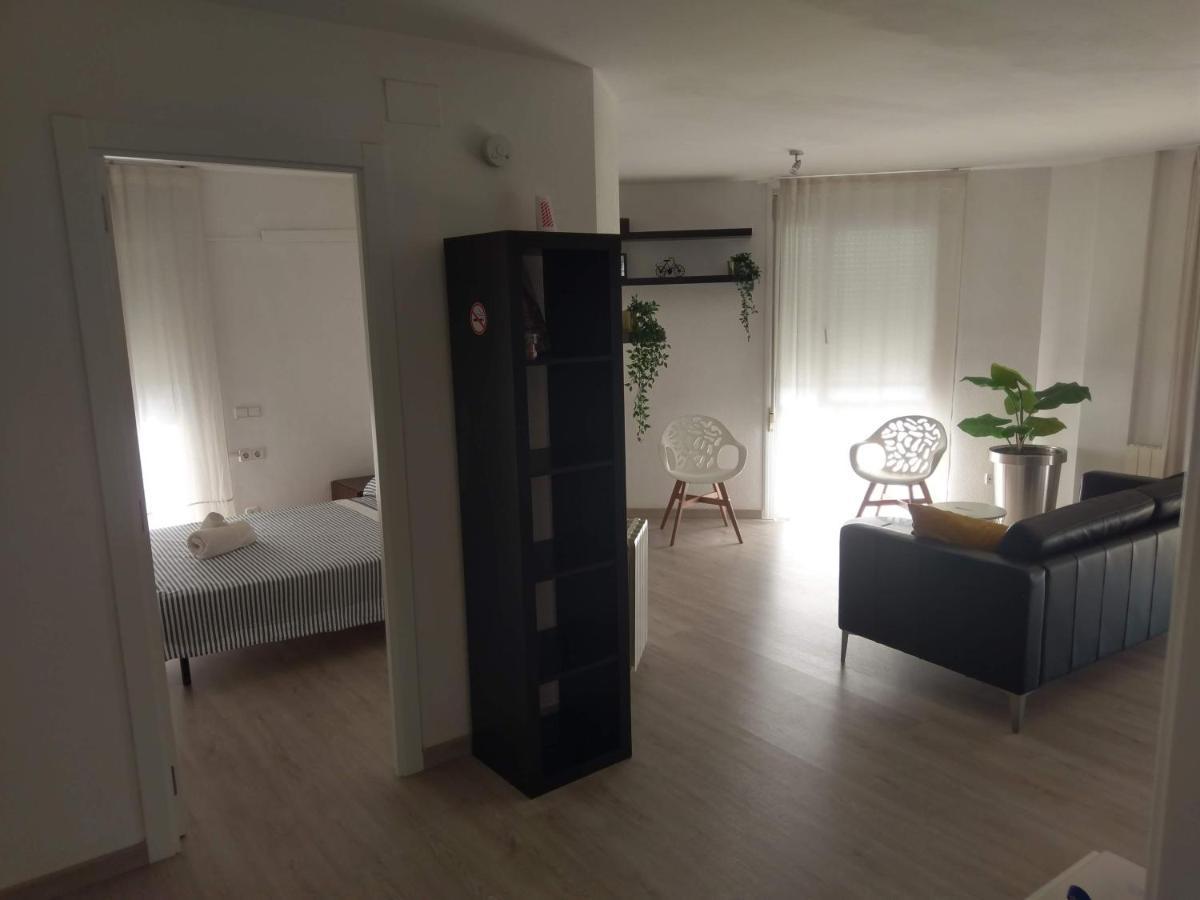 Luxury Apartment Accommodation, Next To Beach & Train Station Calella Exterior photo